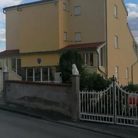 Апартаменты House Panorama - One Bedroom With Balcony And Sea View Panorama Blick